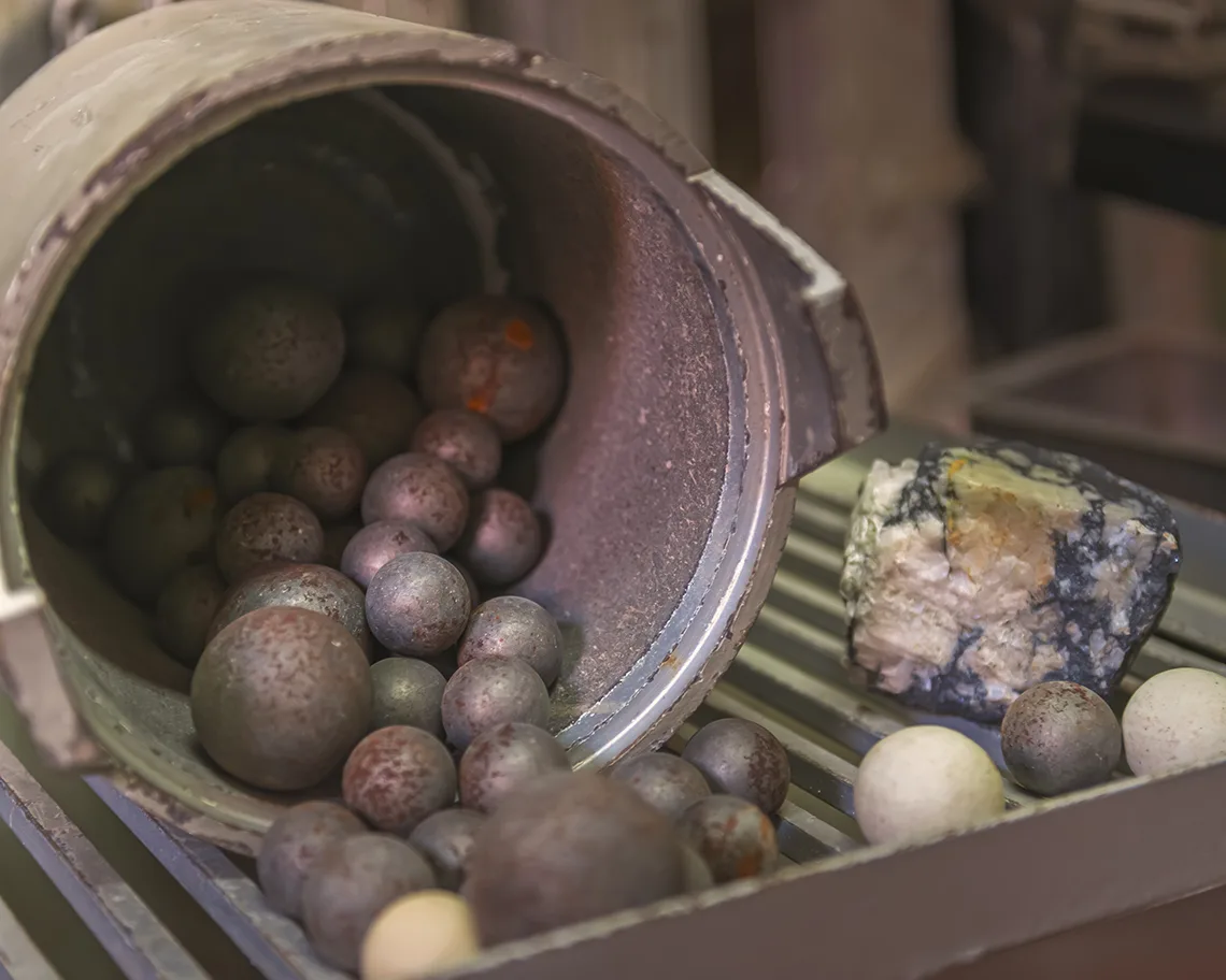 Broyeur à boulets du laboratoire de traitement des minerais